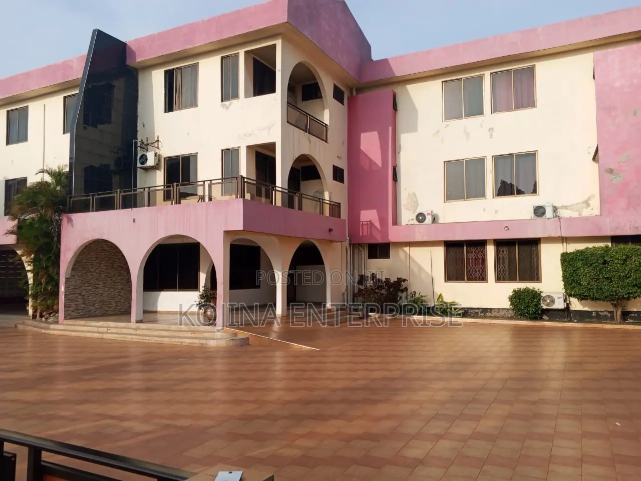 Executive 24-Room Hotel for Sale – Tema Community 5 in Community 25