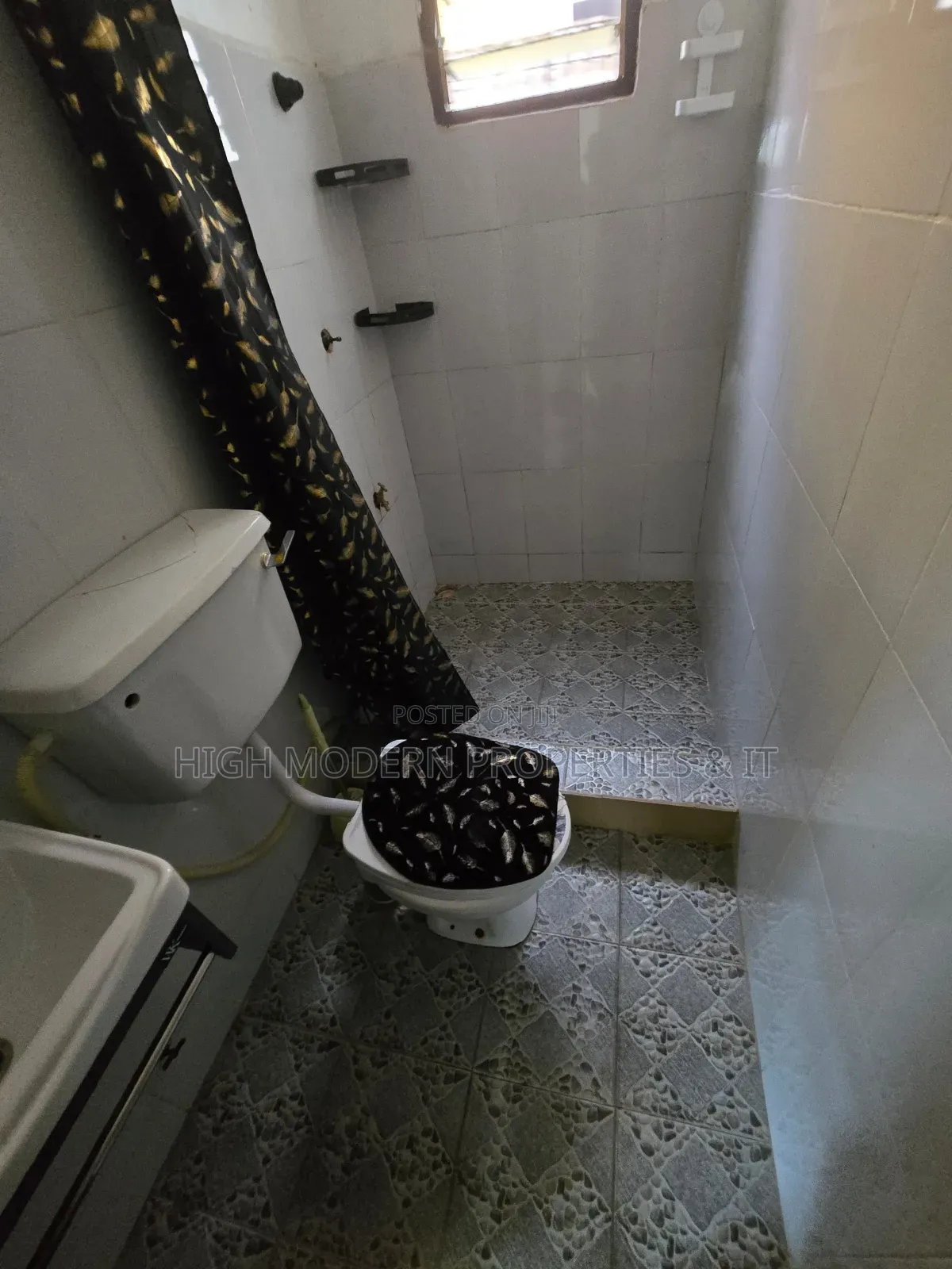 1bdrm Apartment in Police Station, Teshie for rent in Teshie