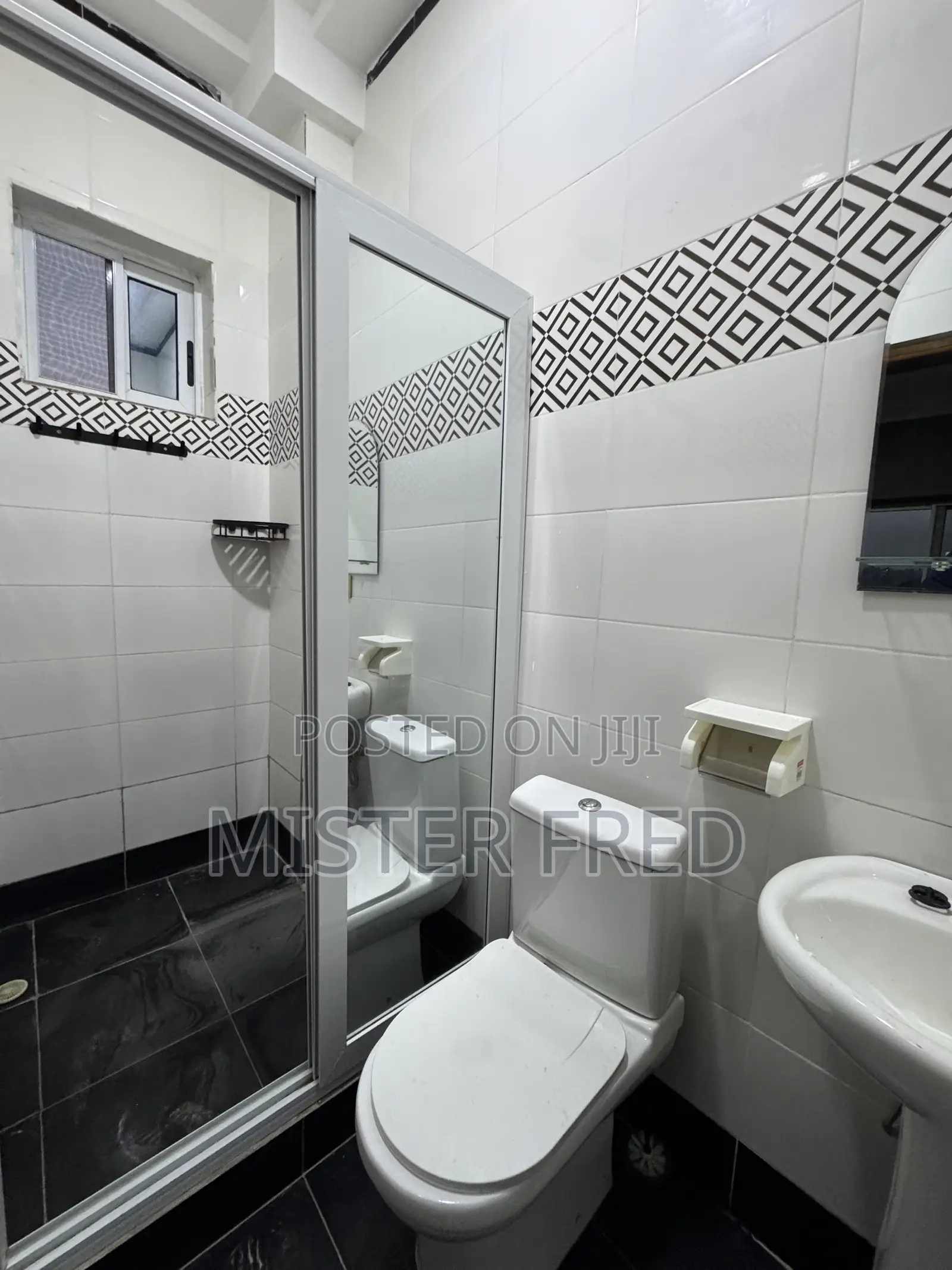 2bdrm Apartment in Whitecross, Weija for rent in Weija