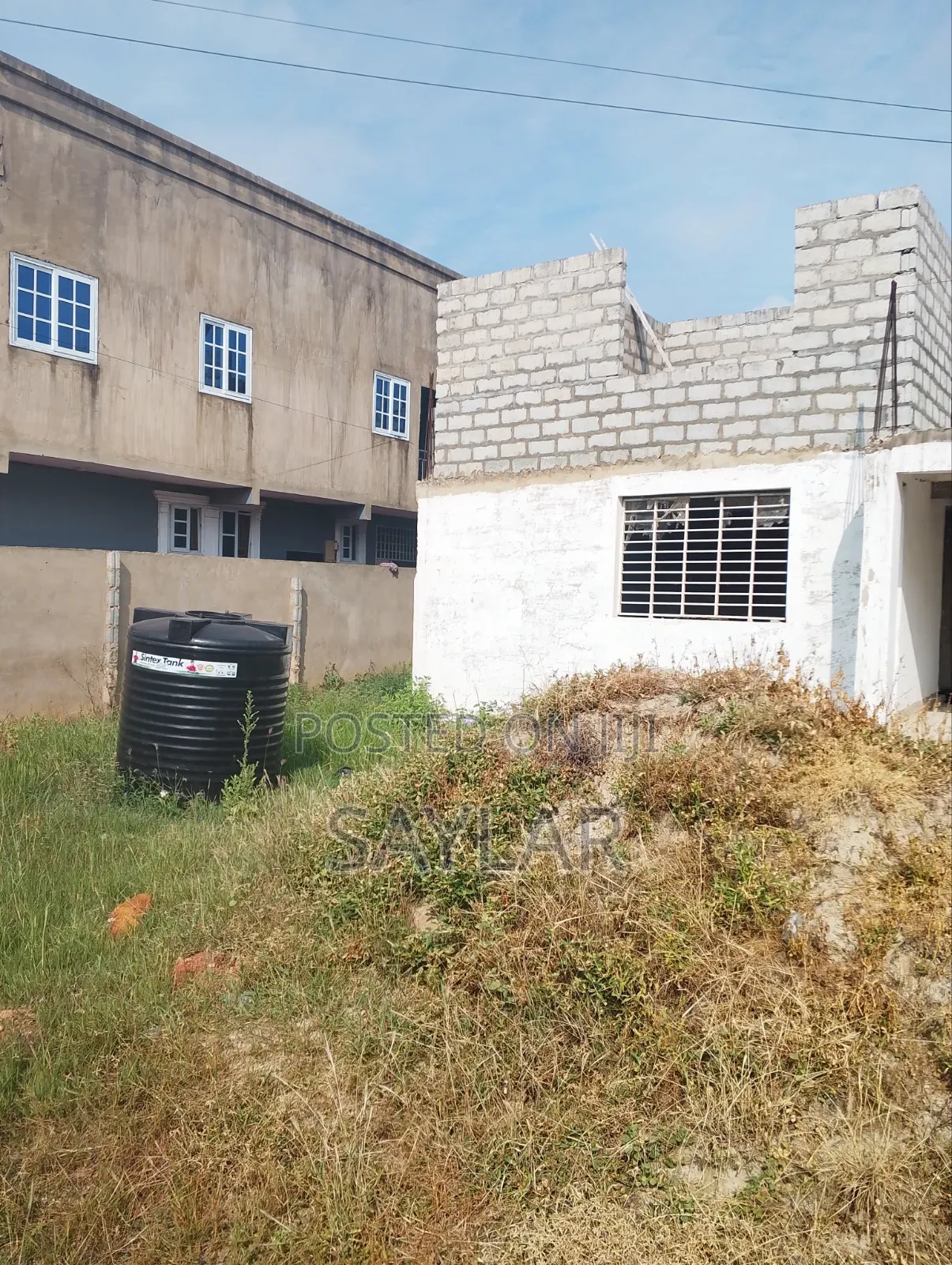 5bdrm Duplex in Enjoyy Estates, Sakumono for sale in Sakumono