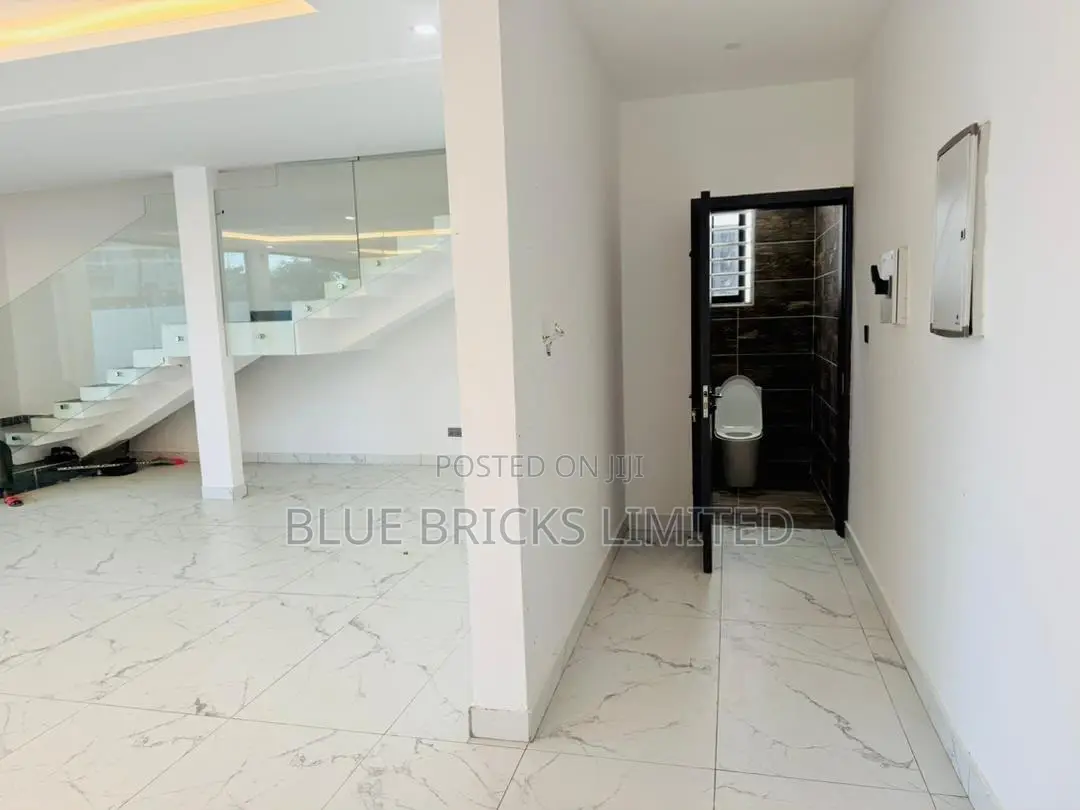 4bdrm House in East Legon Hills, Lake Side Estate for sale in Lake Side Estate