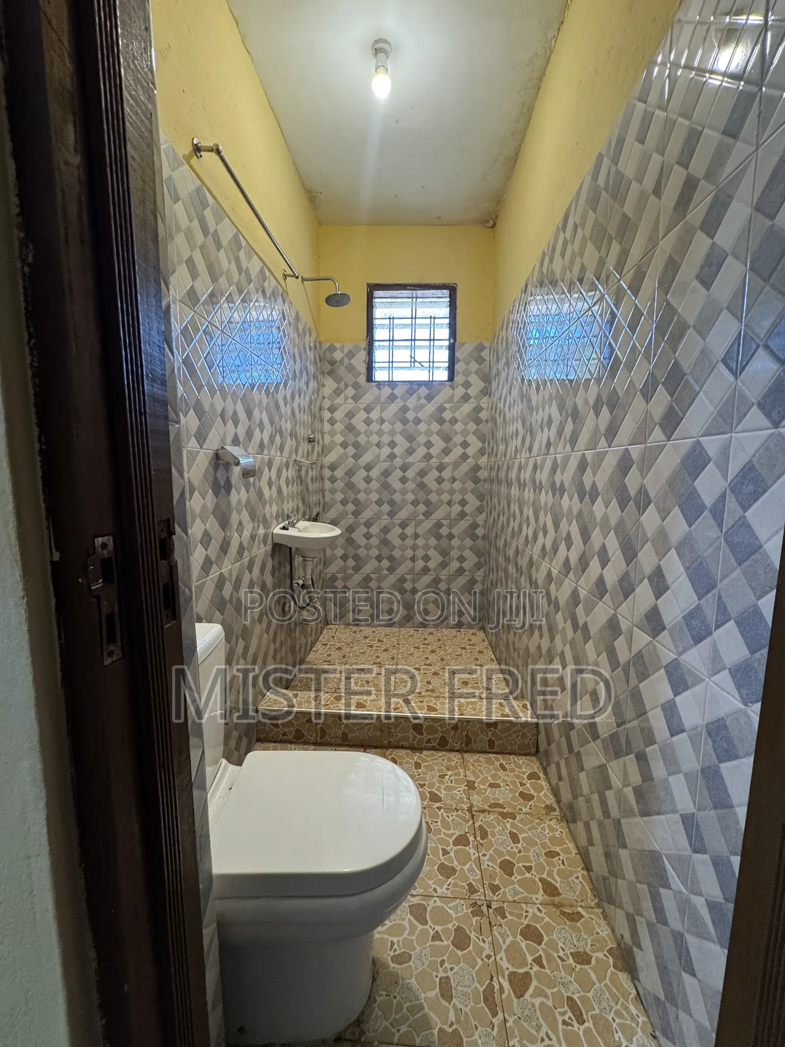 1bdrm Apartment in Broadcasting, Weija for rent in Weija