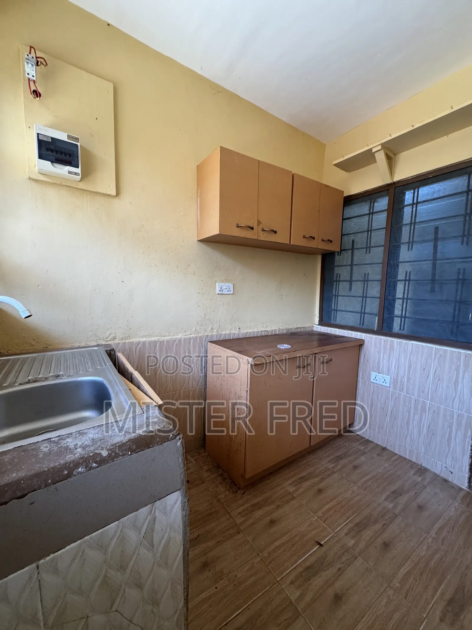 1bdrm Apartment in Broadcasting, Weija for rent in Weija