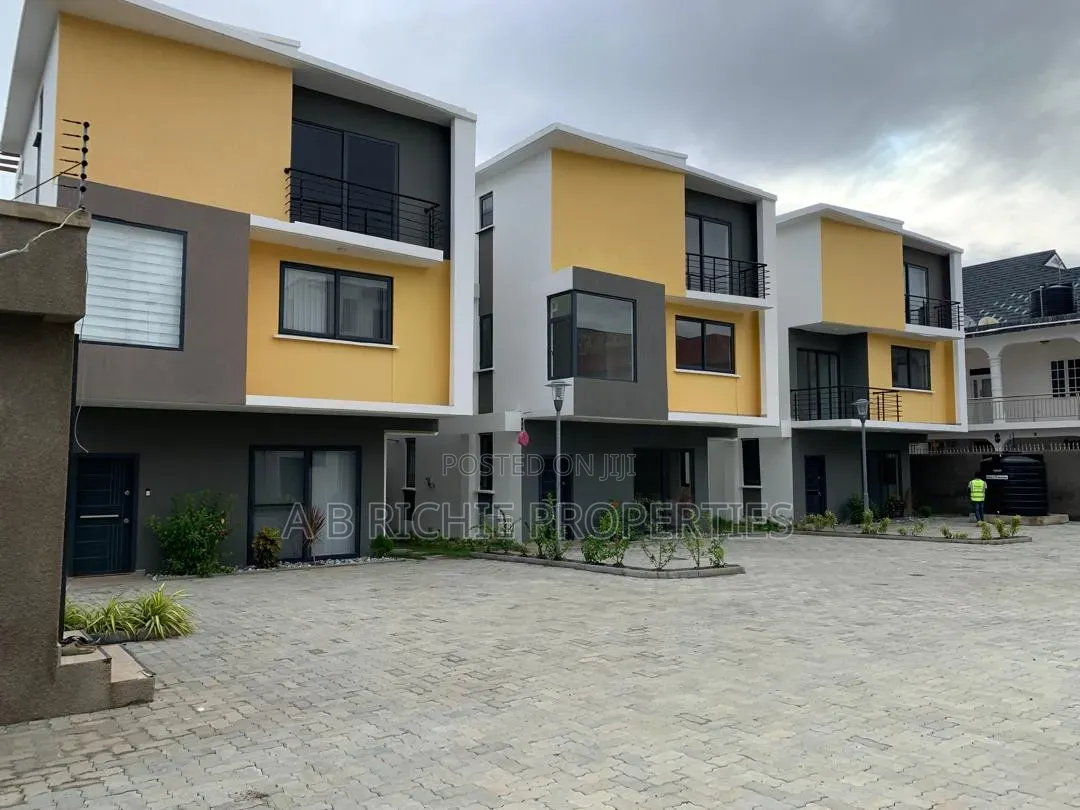3bdrm Townhouse / Terrace in Ab Richie Properties, Tseaddo for rent in Tseaddo