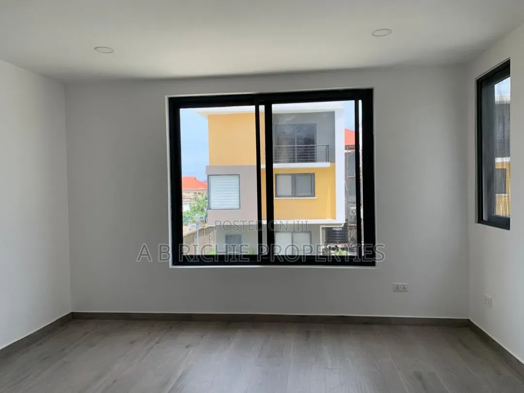 3bdrm Townhouse / Terrace in Ab Richie Properties, Tseaddo for rent in Tseaddo