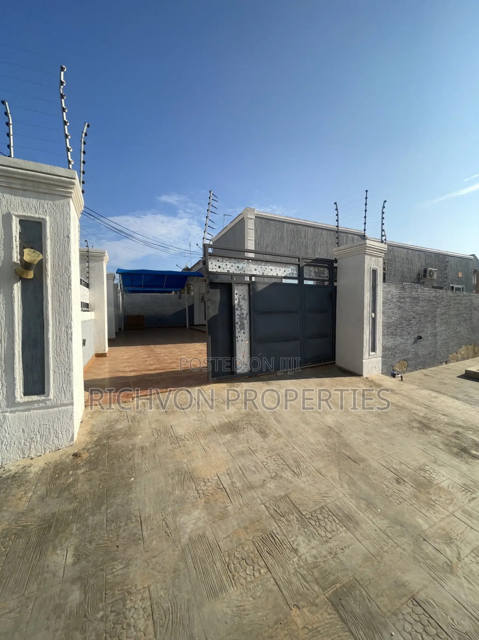 3bdrm House in Richvon, Baatsona Total for sale in Baatsona Total
