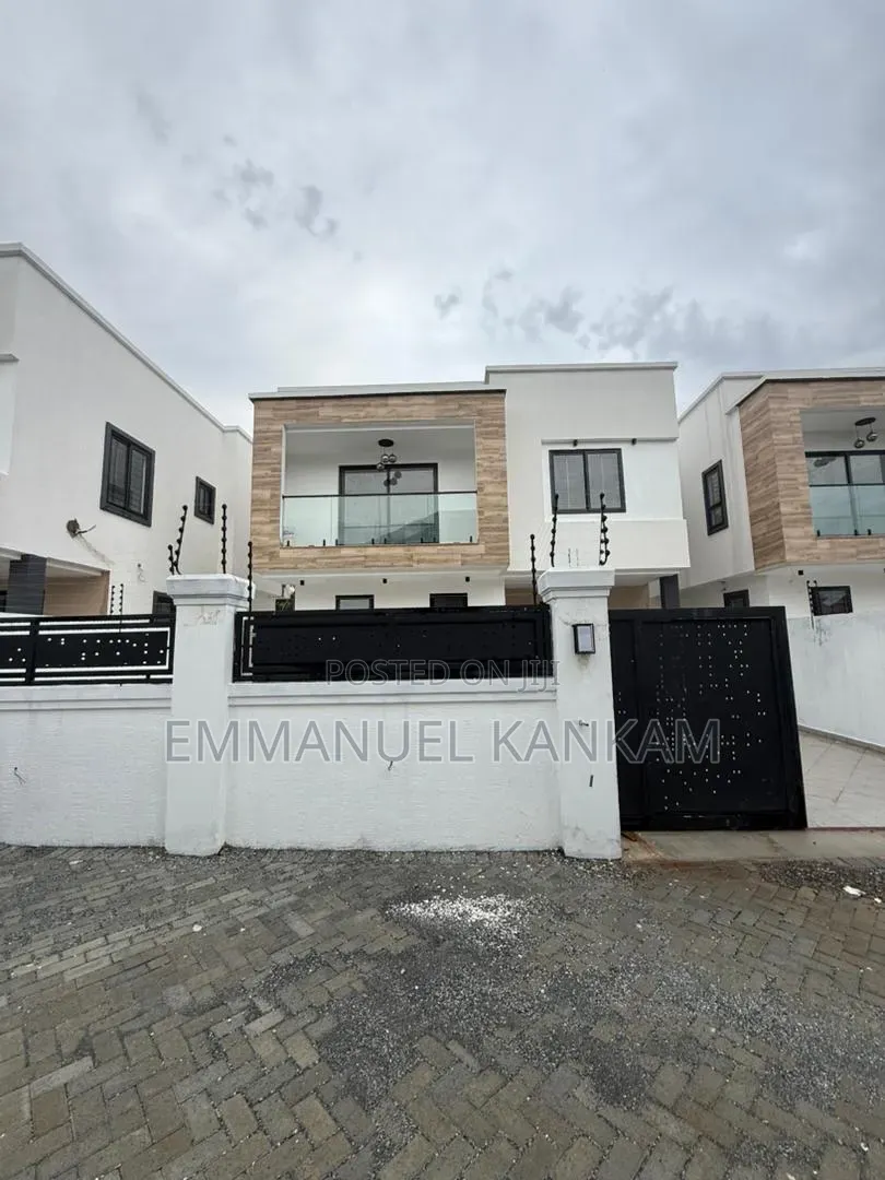 4bdrm House in Baatsona Total for sale in Baatsona Total