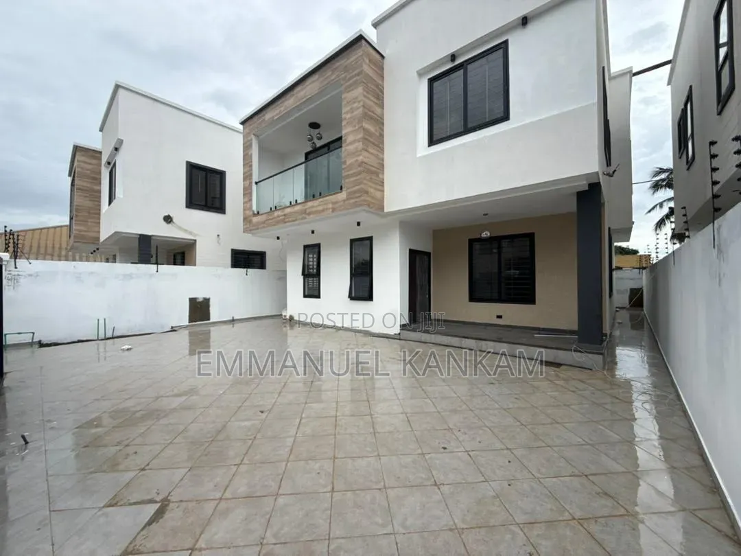 4bdrm House in Baatsona Total for sale in Baatsona Total