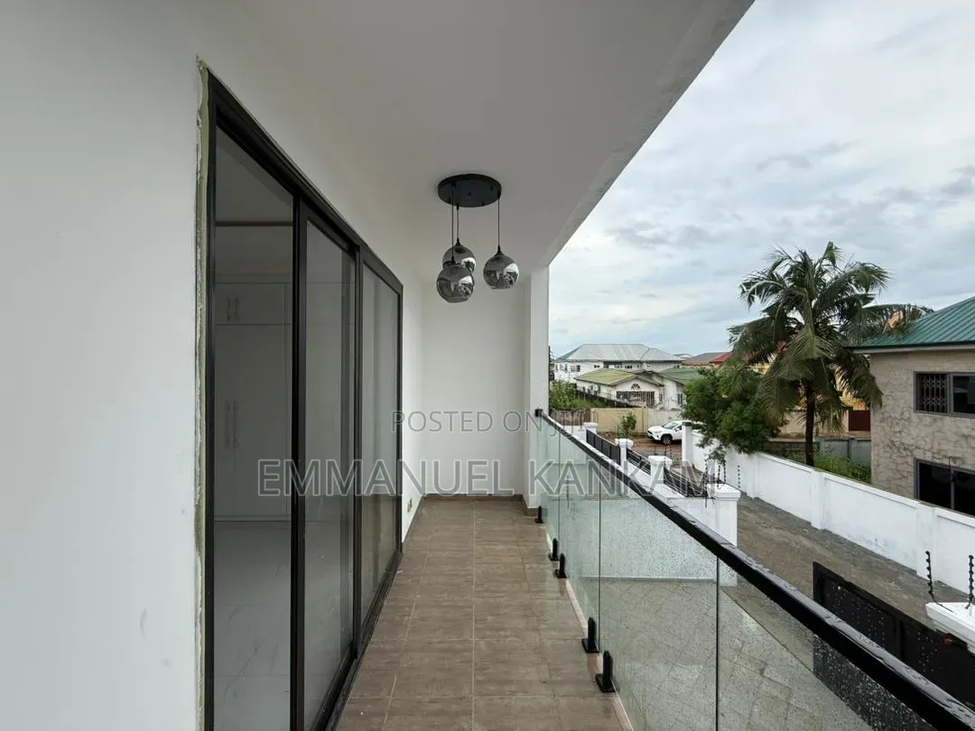 4bdrm House in Baatsona Total for sale in Baatsona Total