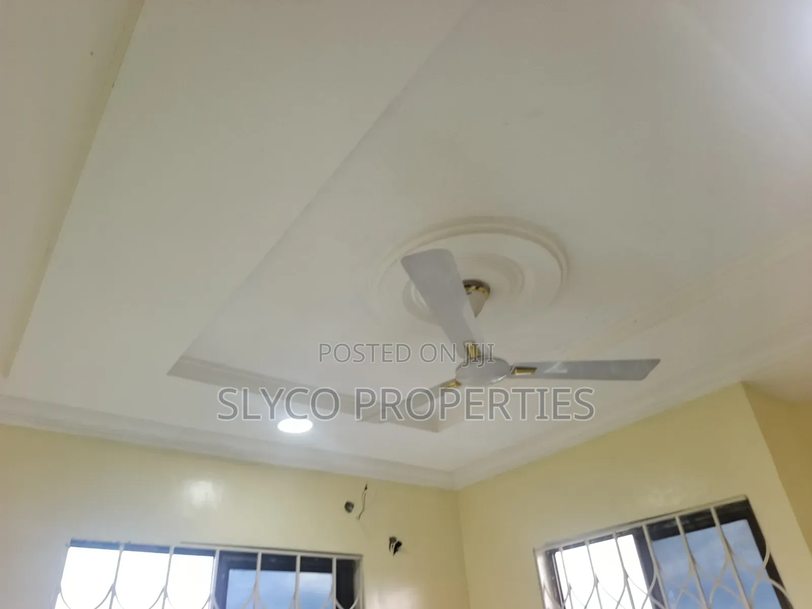2bdrm Block of Flats in Koforidua Okorase, New-Juaben Municipal in New-Juaben Municipal