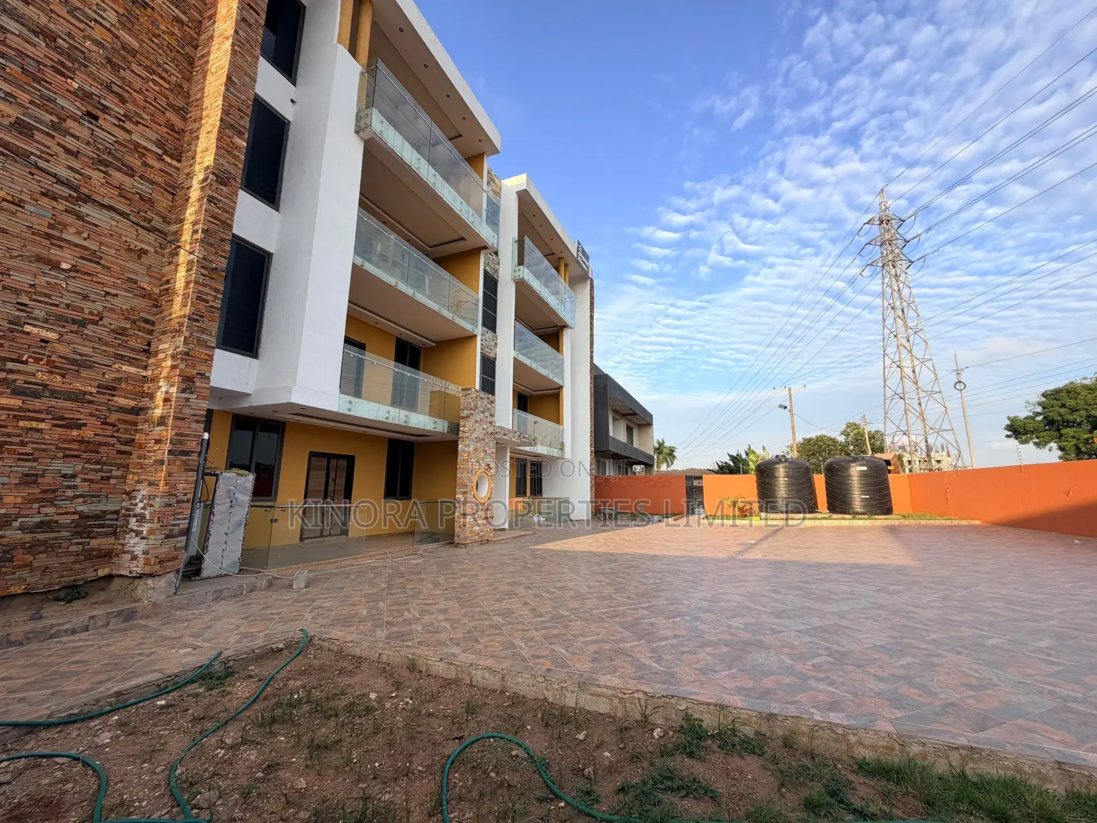 2bdrm Apartment in Westland-University for rent in West Legon