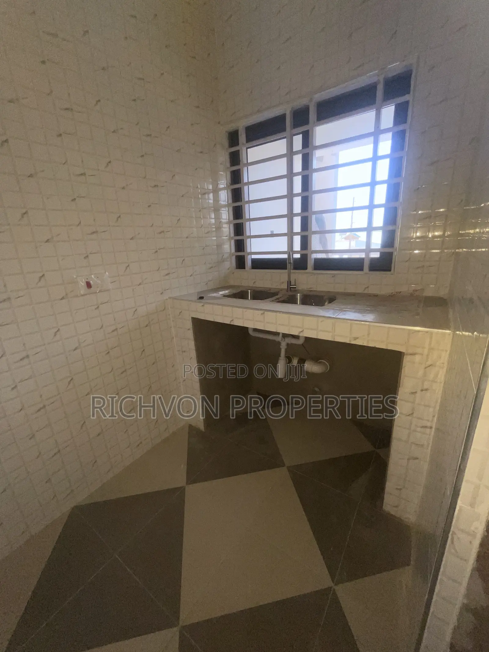 1bdrm Apartment in Richvon Properties, Baatsona Total for rent in Baatsona Total