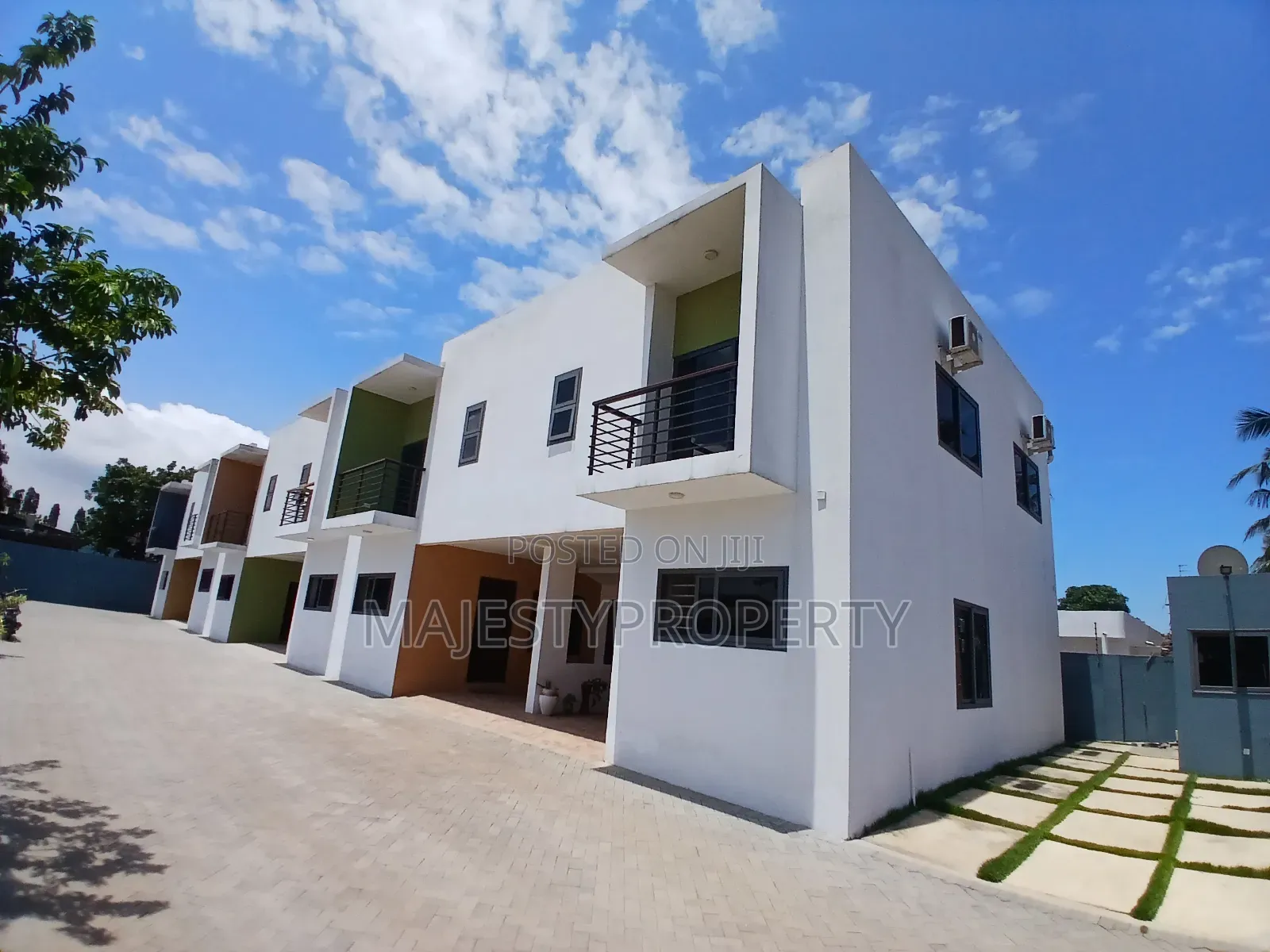2bdrm Apartment in Batsona, Baatsona Total for sale in Baatsona Total