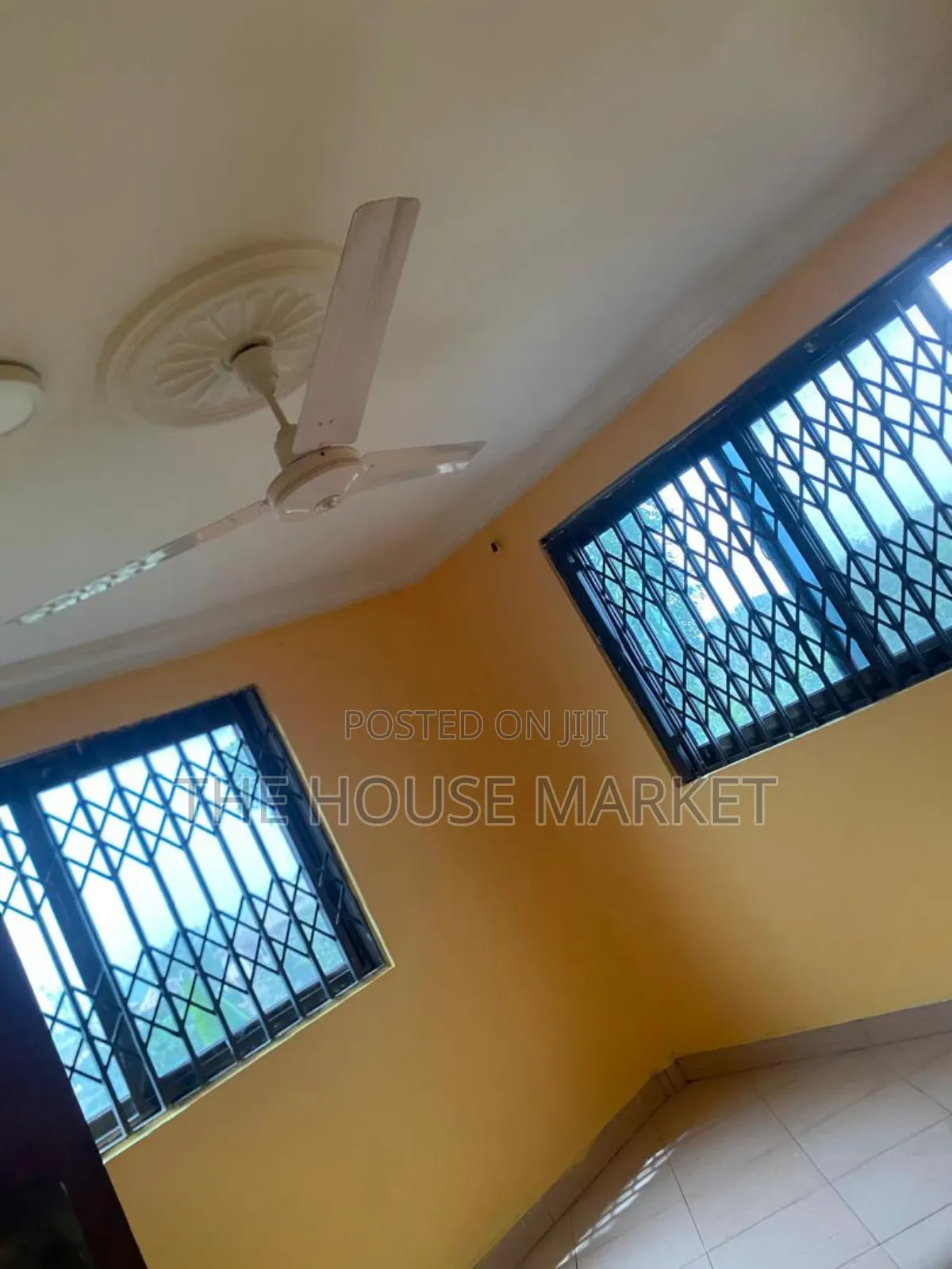 3bdrm House in Akyem Road, Tarkwa Nsuaem for rent in Tarkwa Nsuaem
