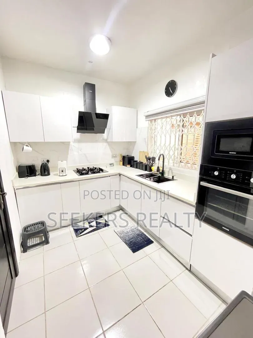 Furnished 2bdrm Apartment in Seekers Realty, Labone SHS Area for rent in Labone SHS Area