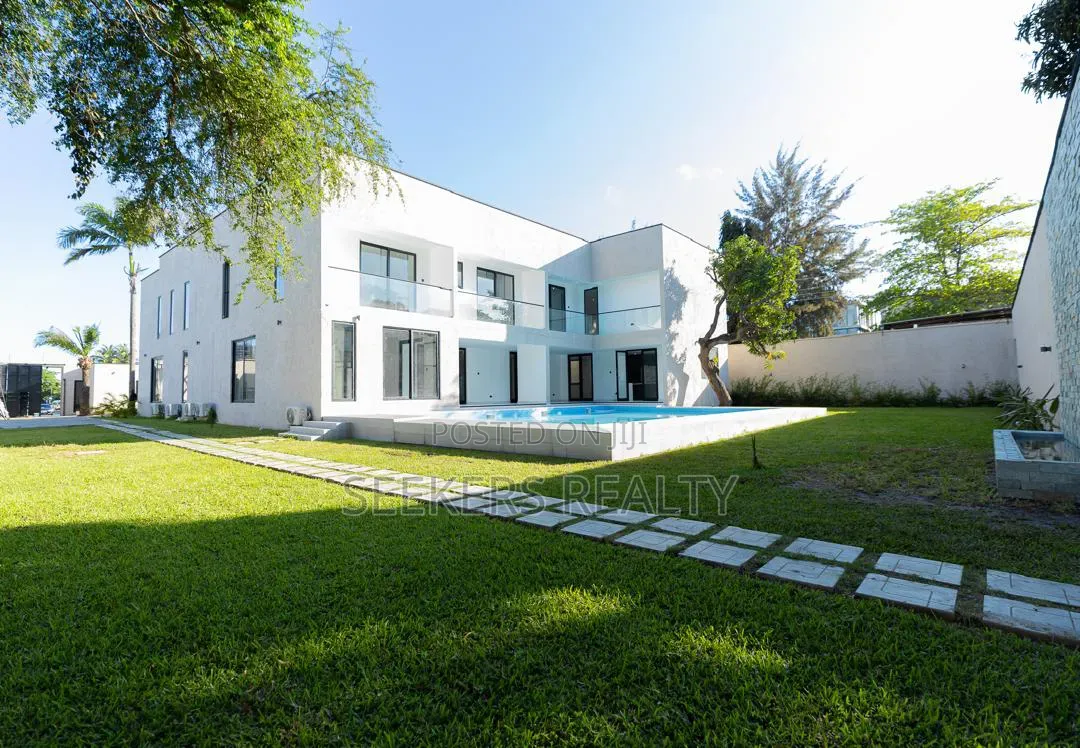 12bdrm House in Seekers Realty, US Embassy Area for sale in US Embassy Area
