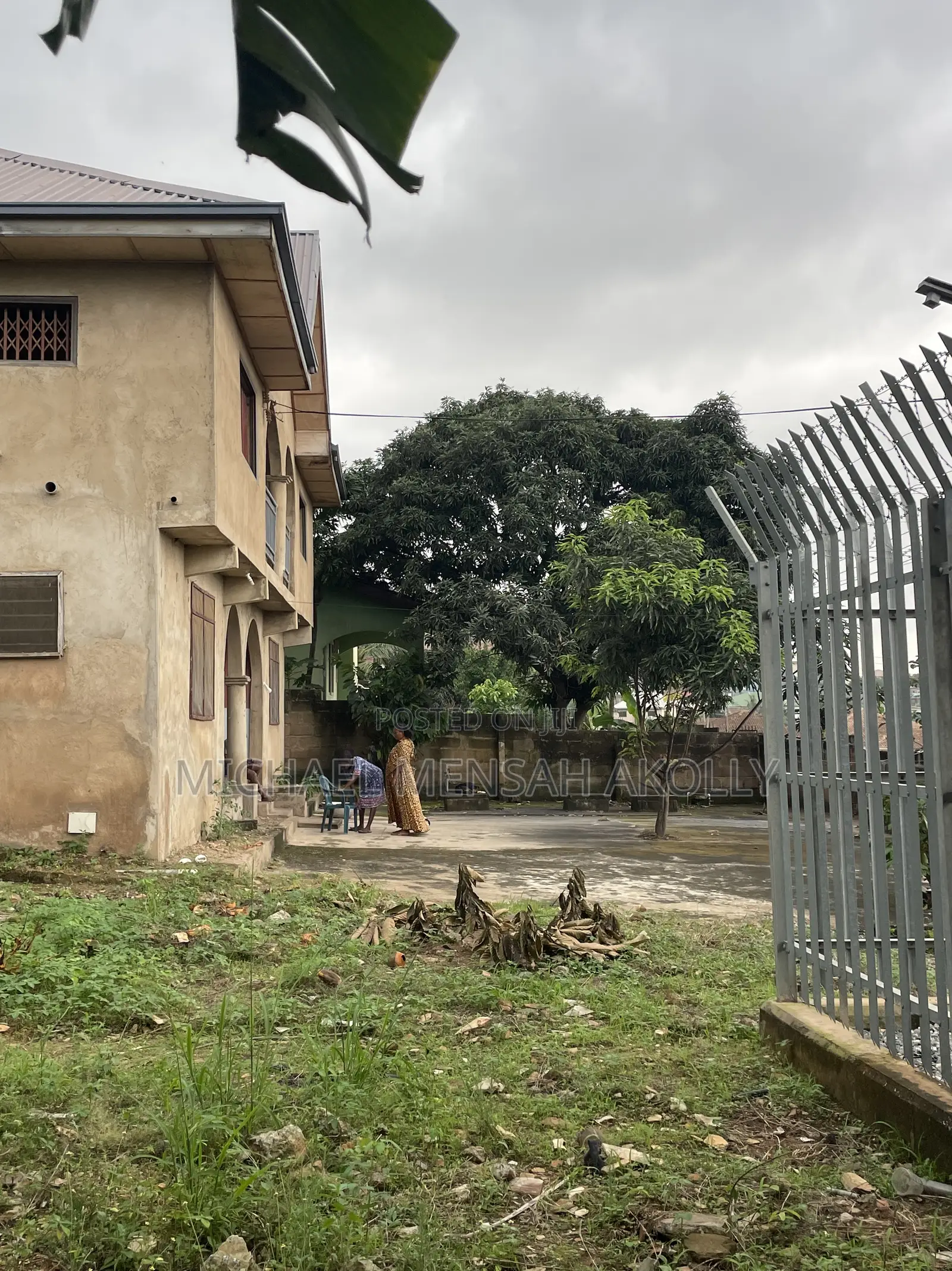 8bdrm House in Ashongman Estate, Police Station for sale in Police Station