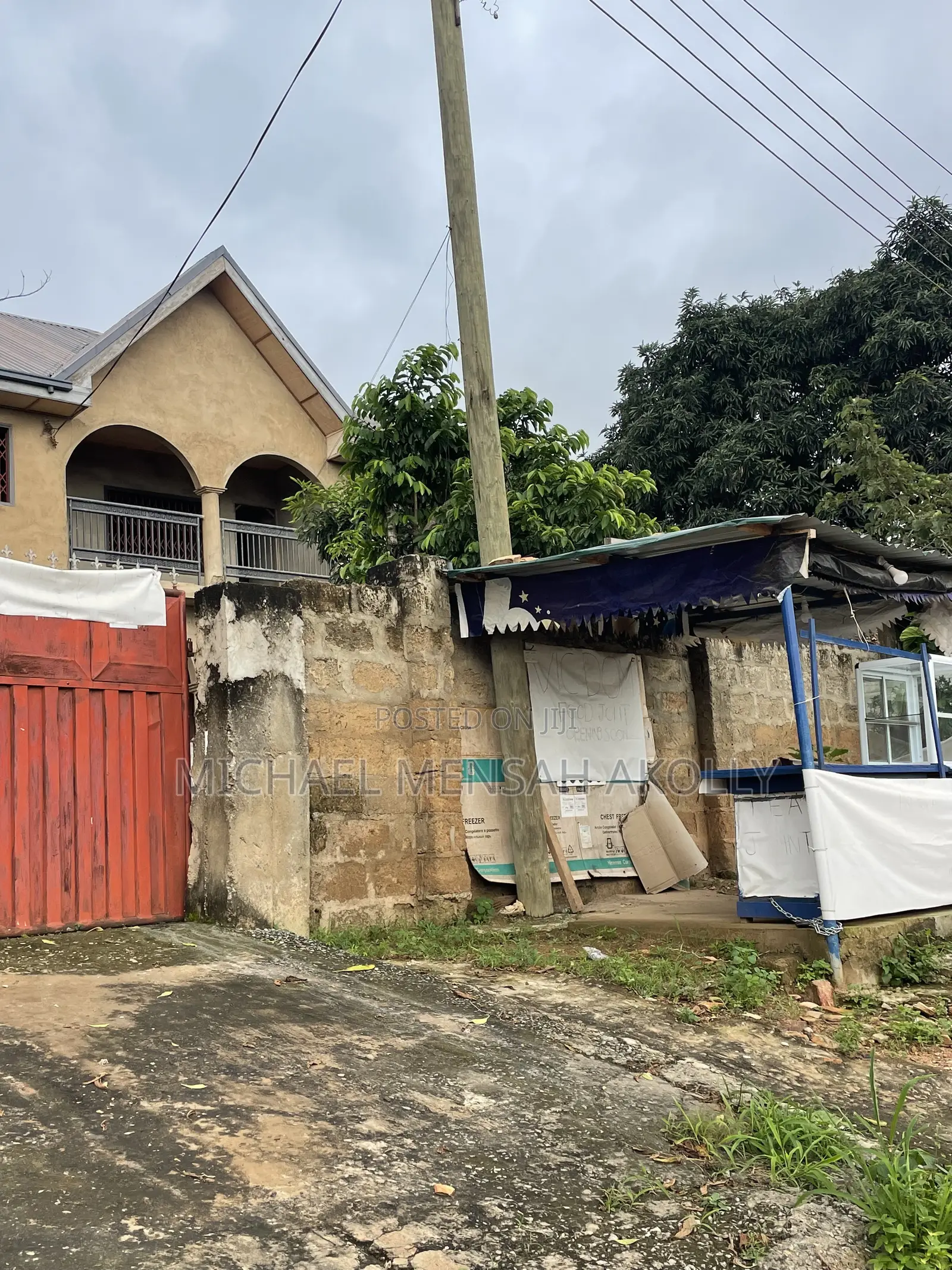 8bdrm House in Ashongman Estate, Police Station for sale in Police Station