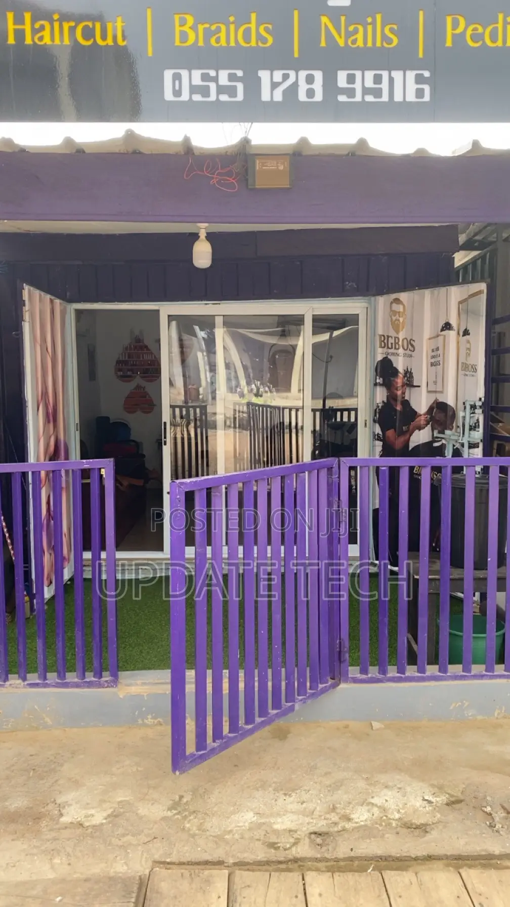 Barbershop for Sale ( Saloon) in Awoshie