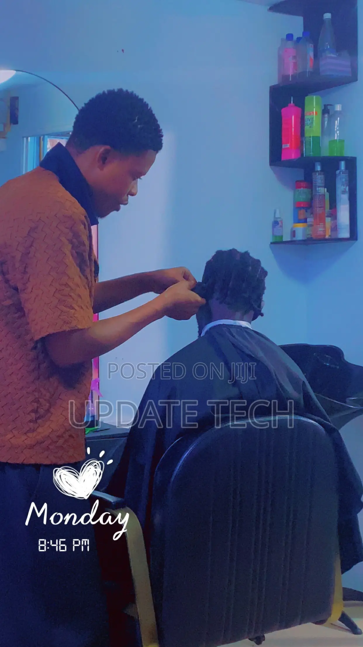 Barbershop for Sale ( Saloon) in Awoshie