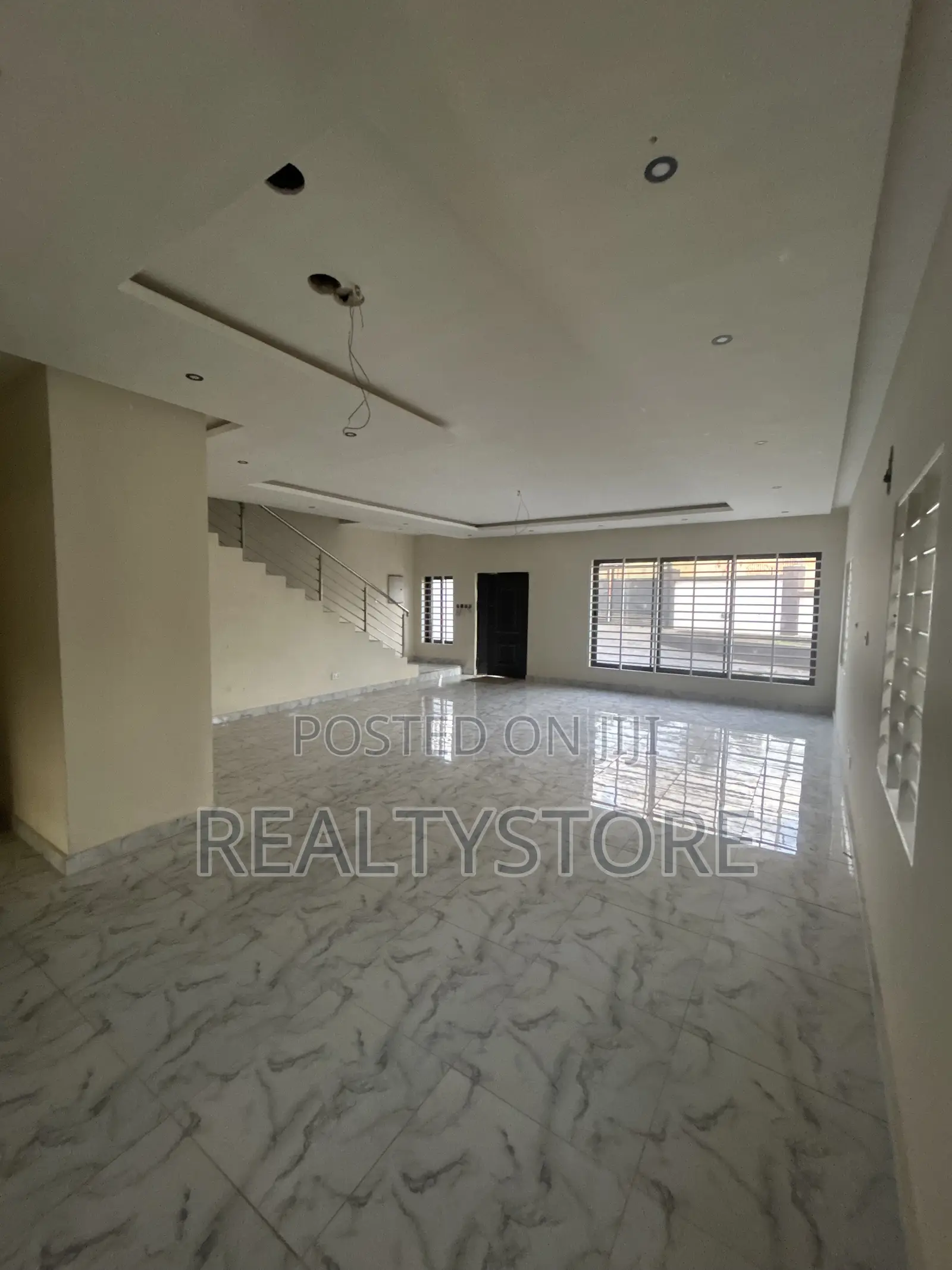 4bdrm Duplex in Kwabenya Top Hills, Accra Metropolitan for sale in Accra Metropolitan