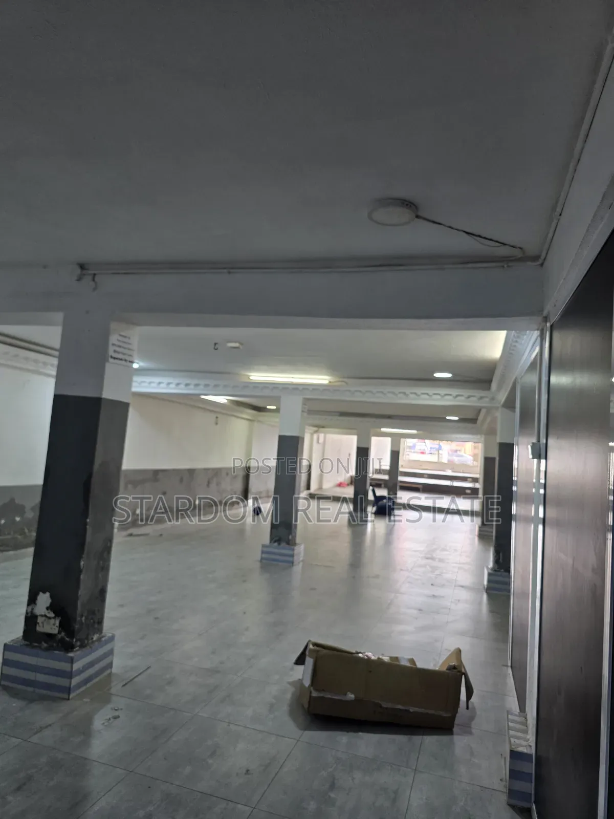 For RENT : Spacious Commercial Office / Shop Space for Rent. in Baatsona Total