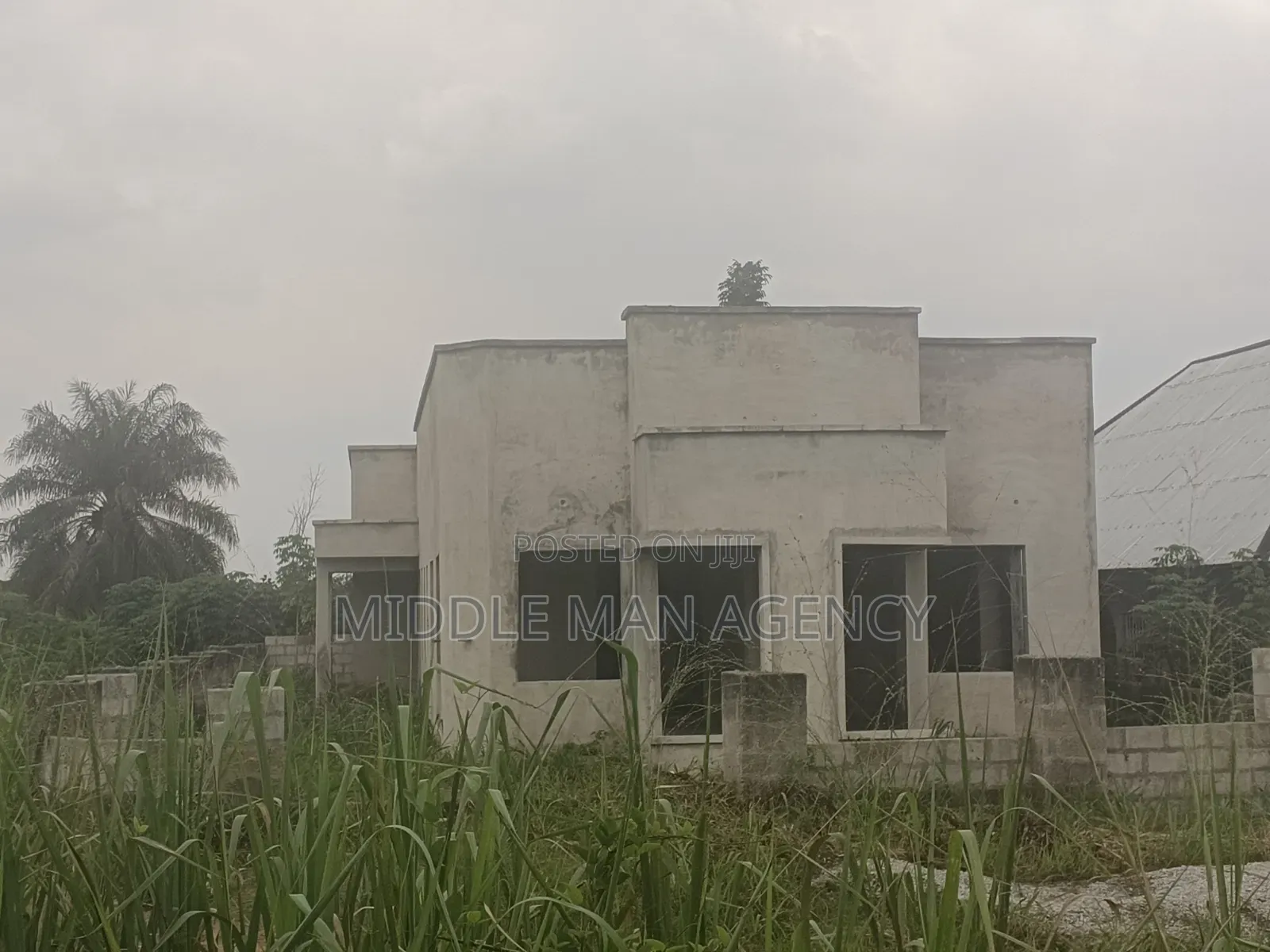 Mini Flat in Middle Man Agency, Ejisu-Juaben Municipal for sale in Ejisu-Juaben Municipal