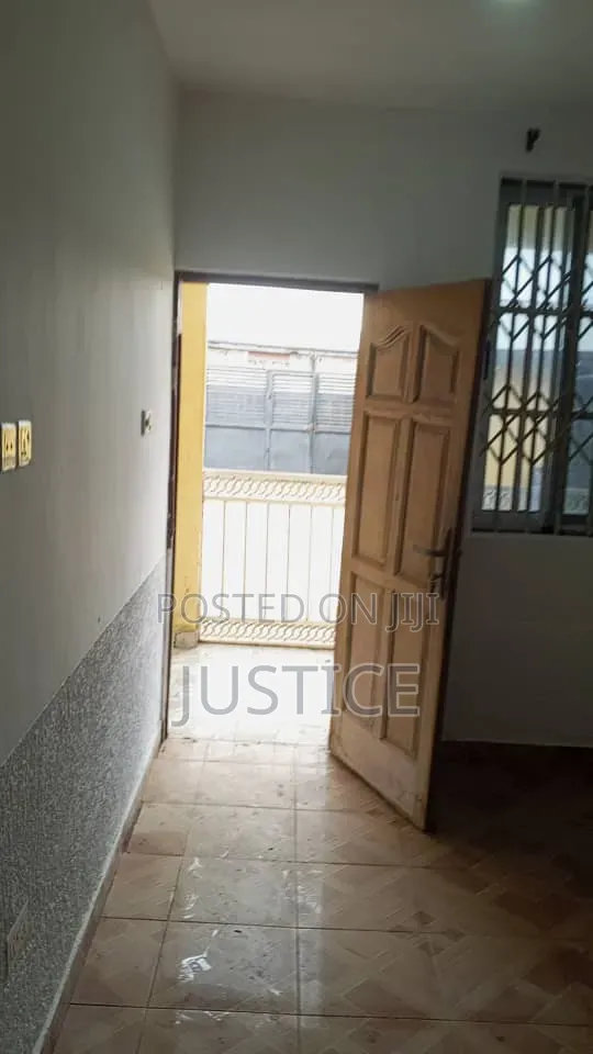 12bdrm Apartment in Ablekuma, Olebu for sale in Olebu