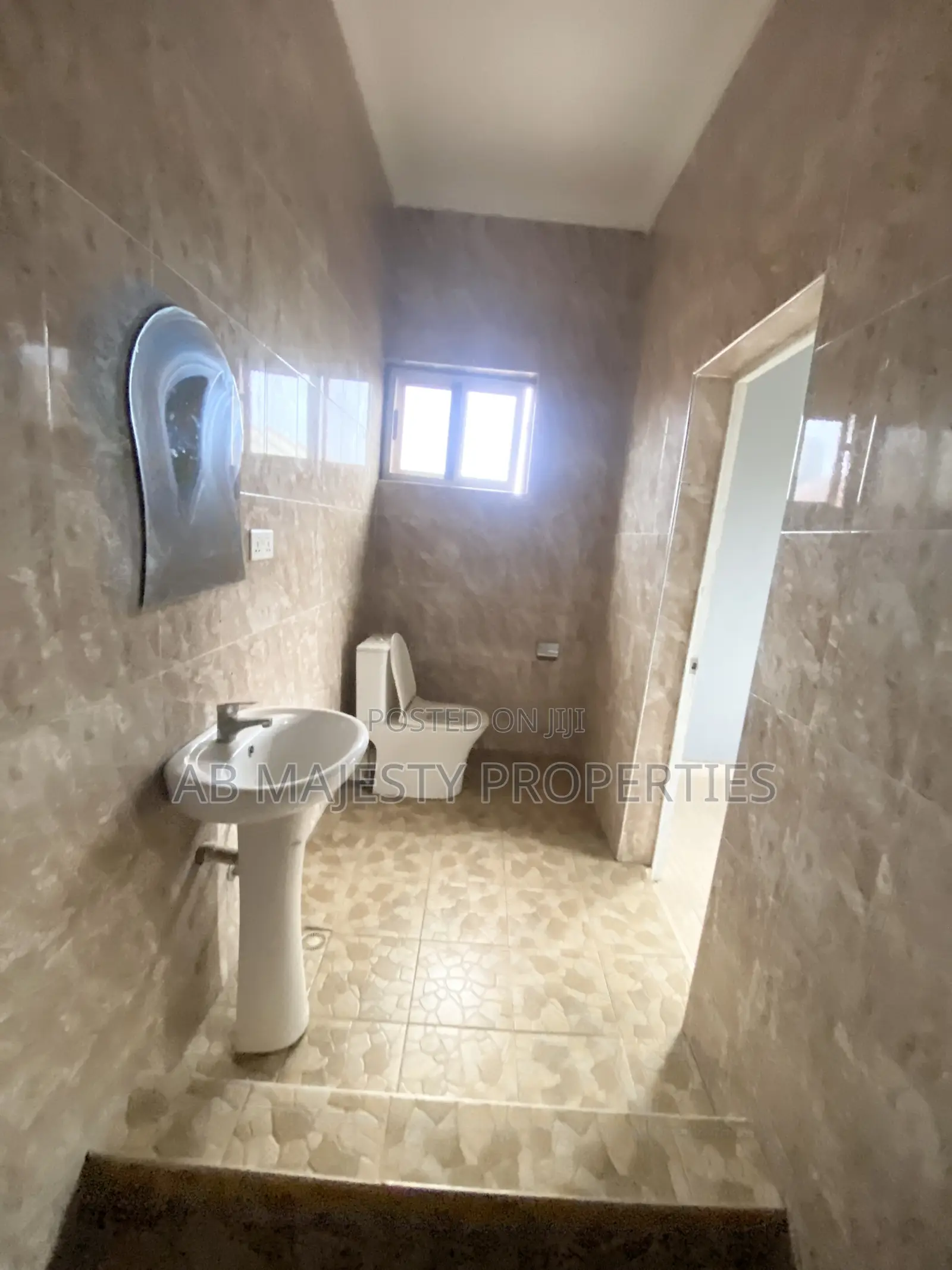 3bdrm Apartment in Ab Majesty, Baatsona Total for rent in Baatsona Total