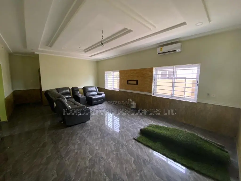 2bdrm House in Lakeside for rent in Lake Side Estate