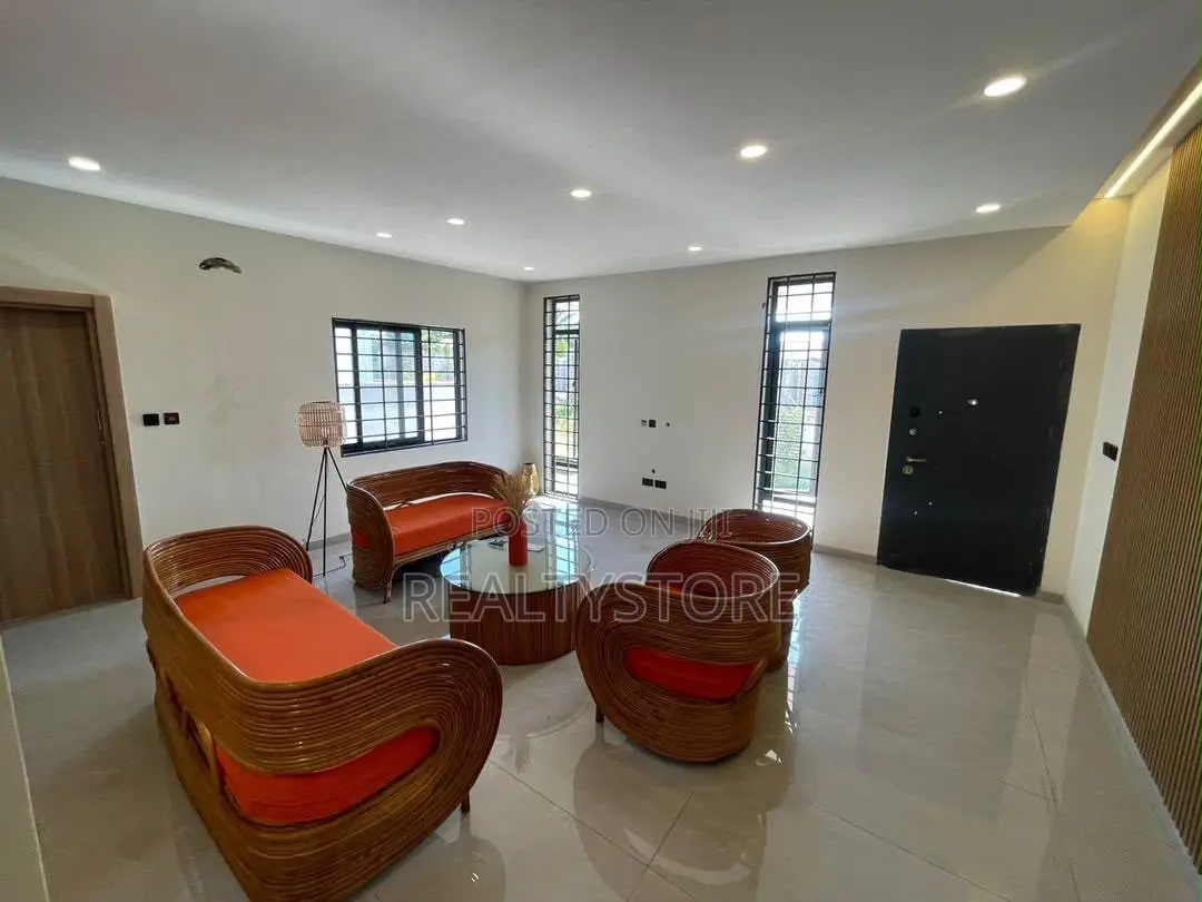 3bdrm House in Cozy Home, Accra Metropolitan for sale in Accra Metropolitan