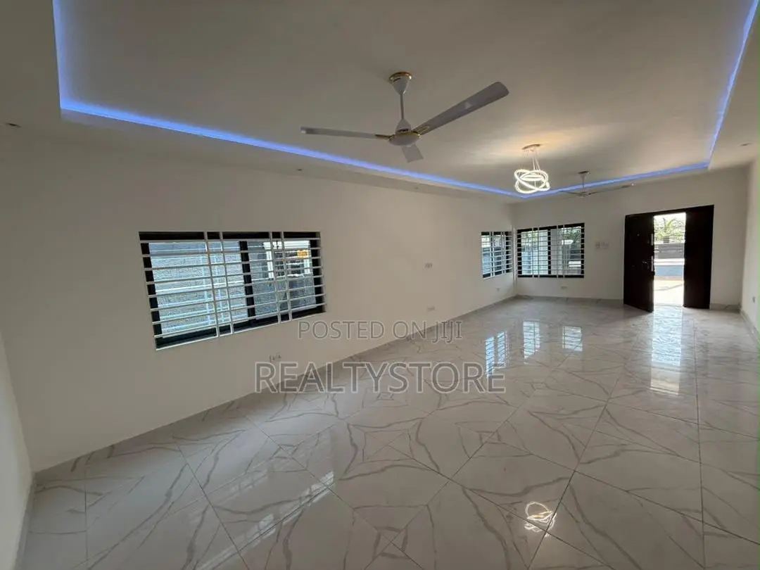 3bdrm House in Cozy Home, Accra Metropolitan for sale in Accra Metropolitan