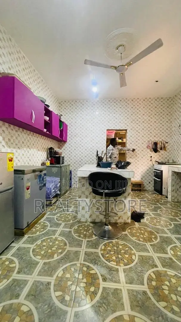6bdrm Mansion in Ablekuma, Accra Metropolitan for sale in Accra Metropolitan