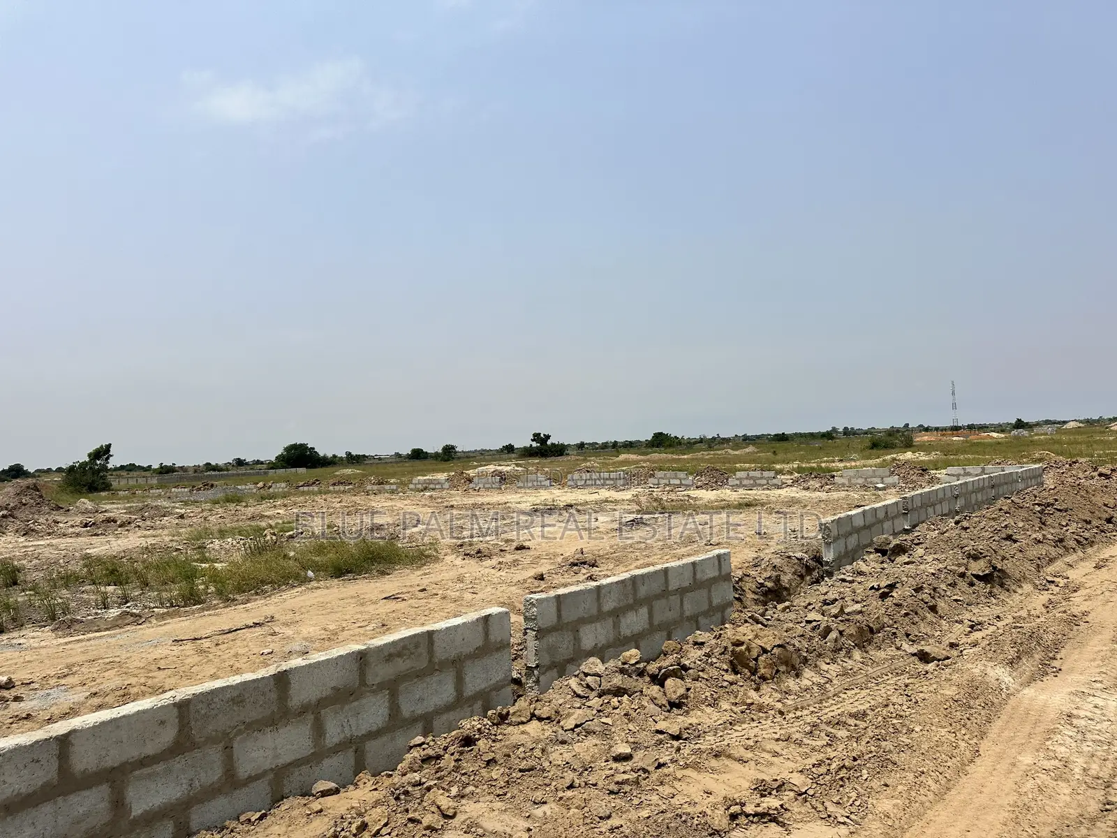 Luxury Meets Accesibility/ Tsopoli in Accra Metropolitan