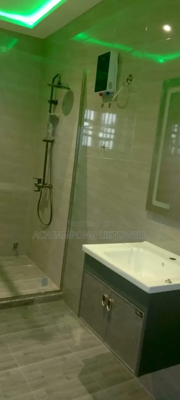 5bdrm House in Pokuase for rent in Pokuase
