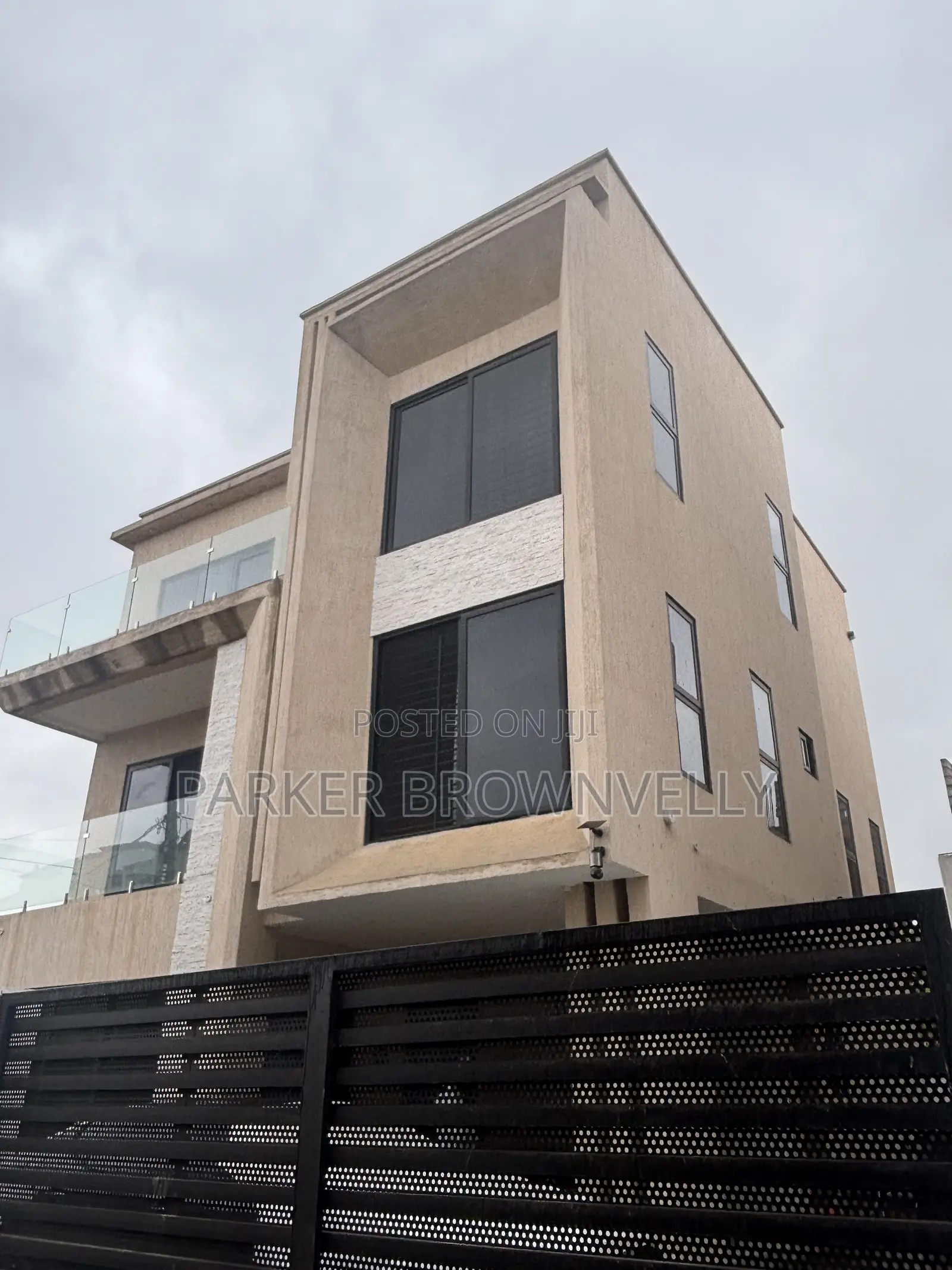 Furnished 4bdrm House in Police Station for sale in Police Station