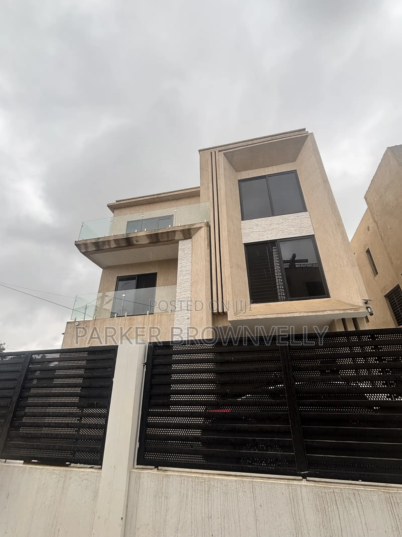 Furnished 4bdrm House in Police Station for sale in Police Station
