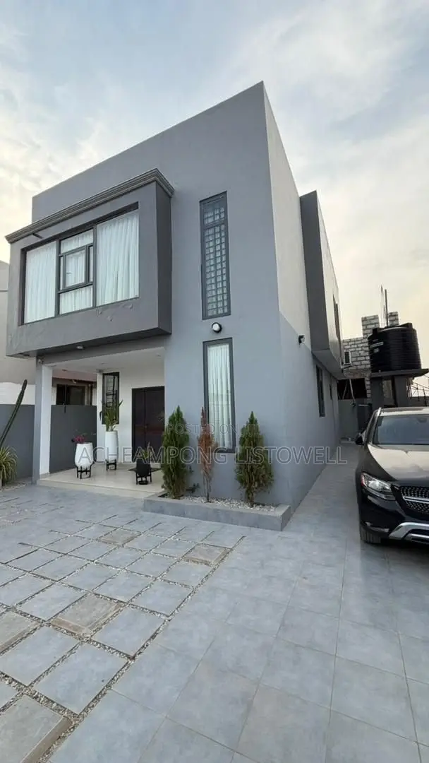 3bdrm Duplex in Ashaley Botwe for rent in Ashaley Botwe
