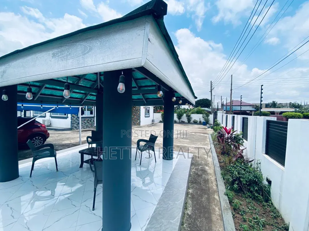 5bdrm House in North Legon for sale in North Legon