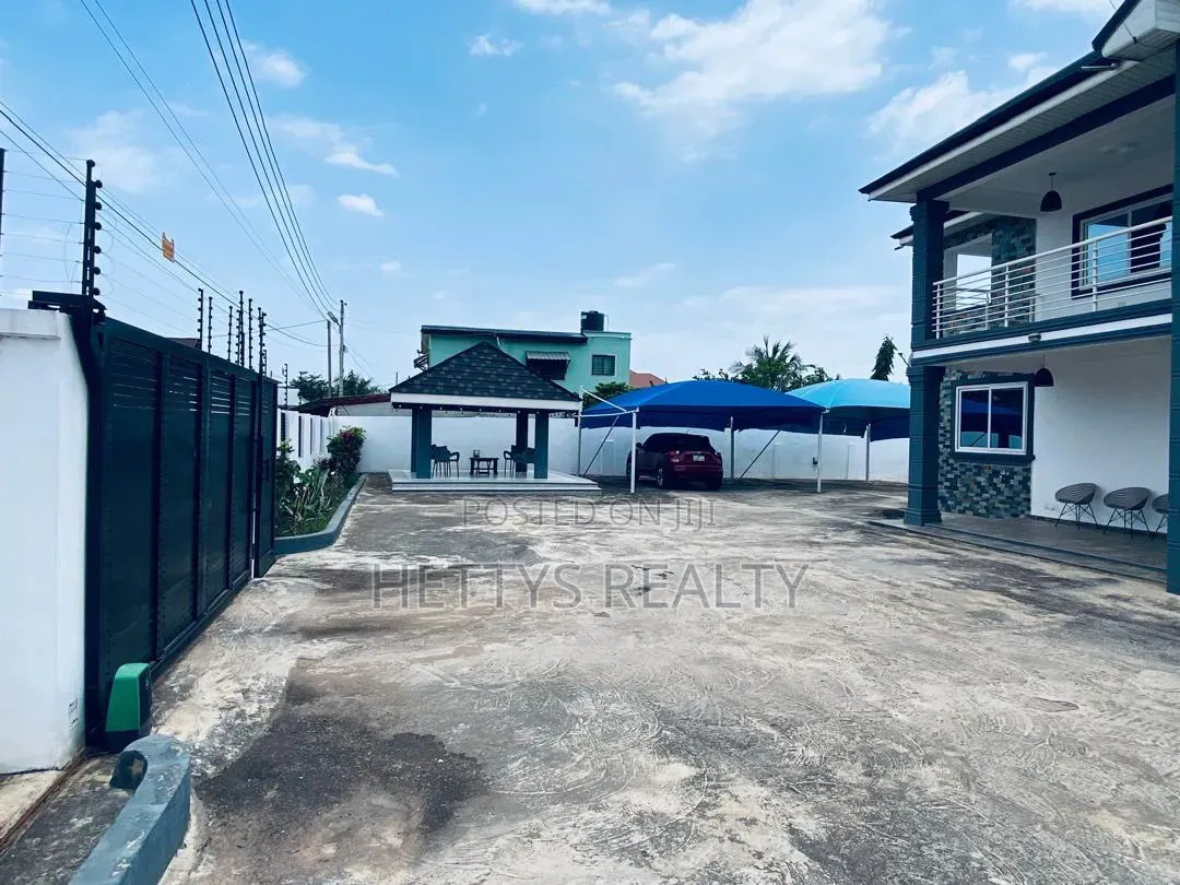 5bdrm House in North Legon for sale in North Legon