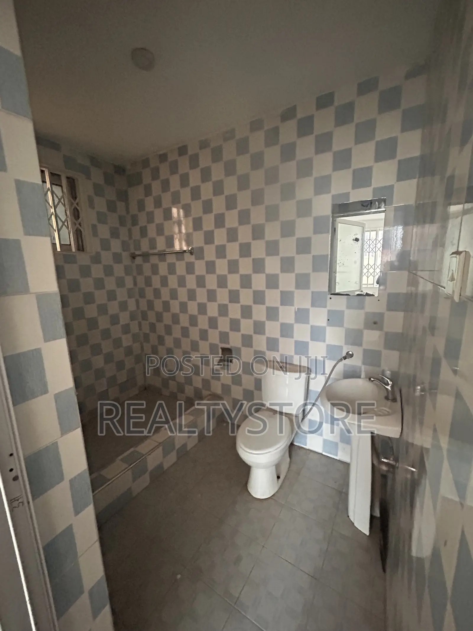 2bdrm Apartment in Cozy Home, Accra Metropolitan for rent in Accra Metropolitan
