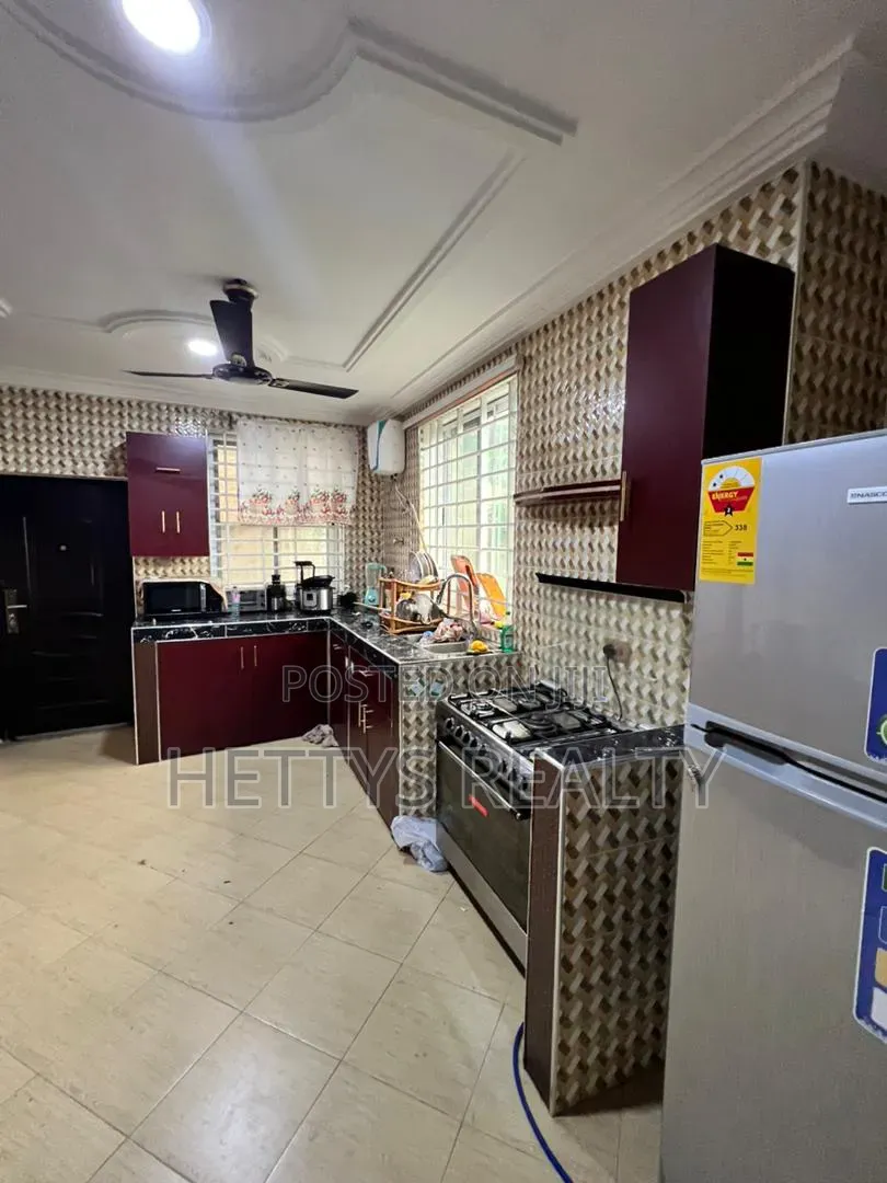 5bdrm House in Olebu for sale in Olebu