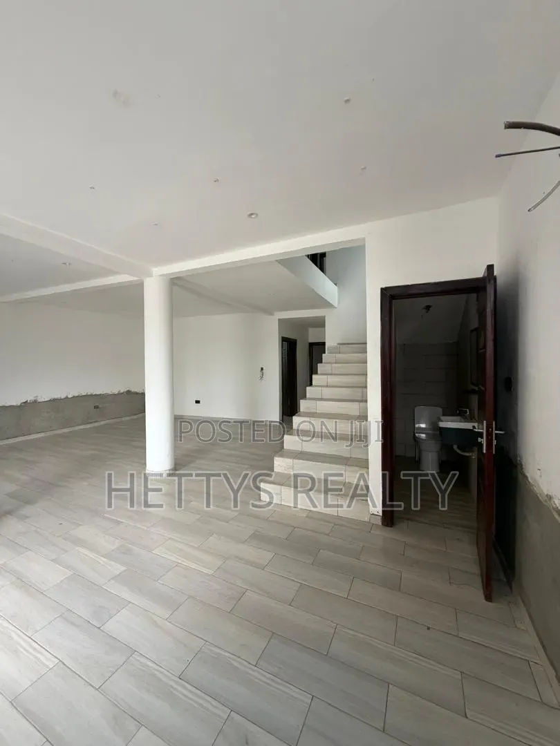 5bdrm House in Melcom for sale in Melcom
