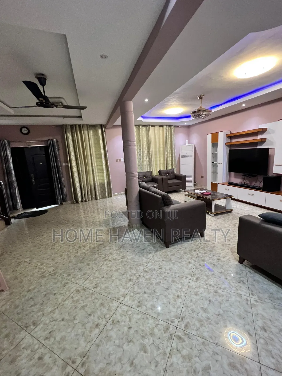 5bdrm House in Ablekuma, Olebu for sale in Olebu