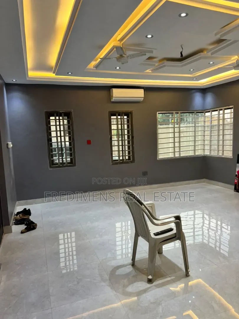 3bdrm House in Fredimens Real, Kumasi Metropolitan for sale in Kumasi Metropolitan