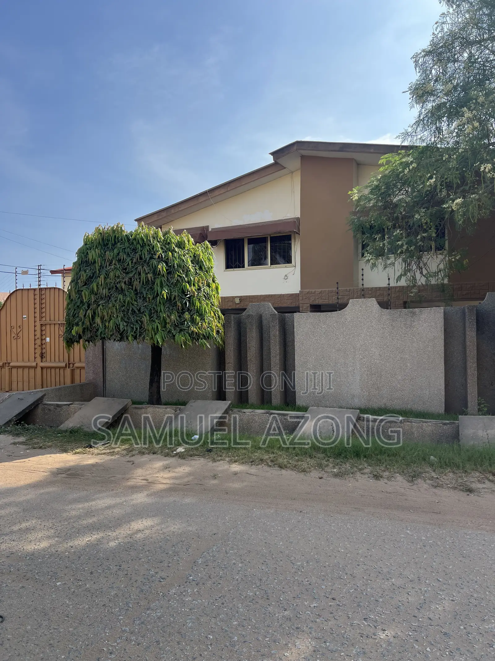 8bdrm House in Dansoman Estate, Round About for sale in Round About