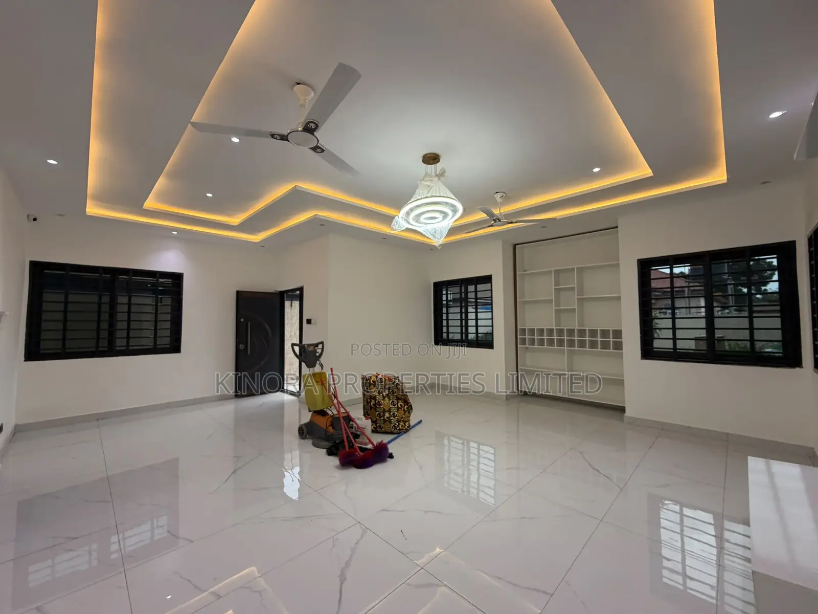 4bdrm Duplex in Ashaley Botwe for rent in Ashaley Botwe