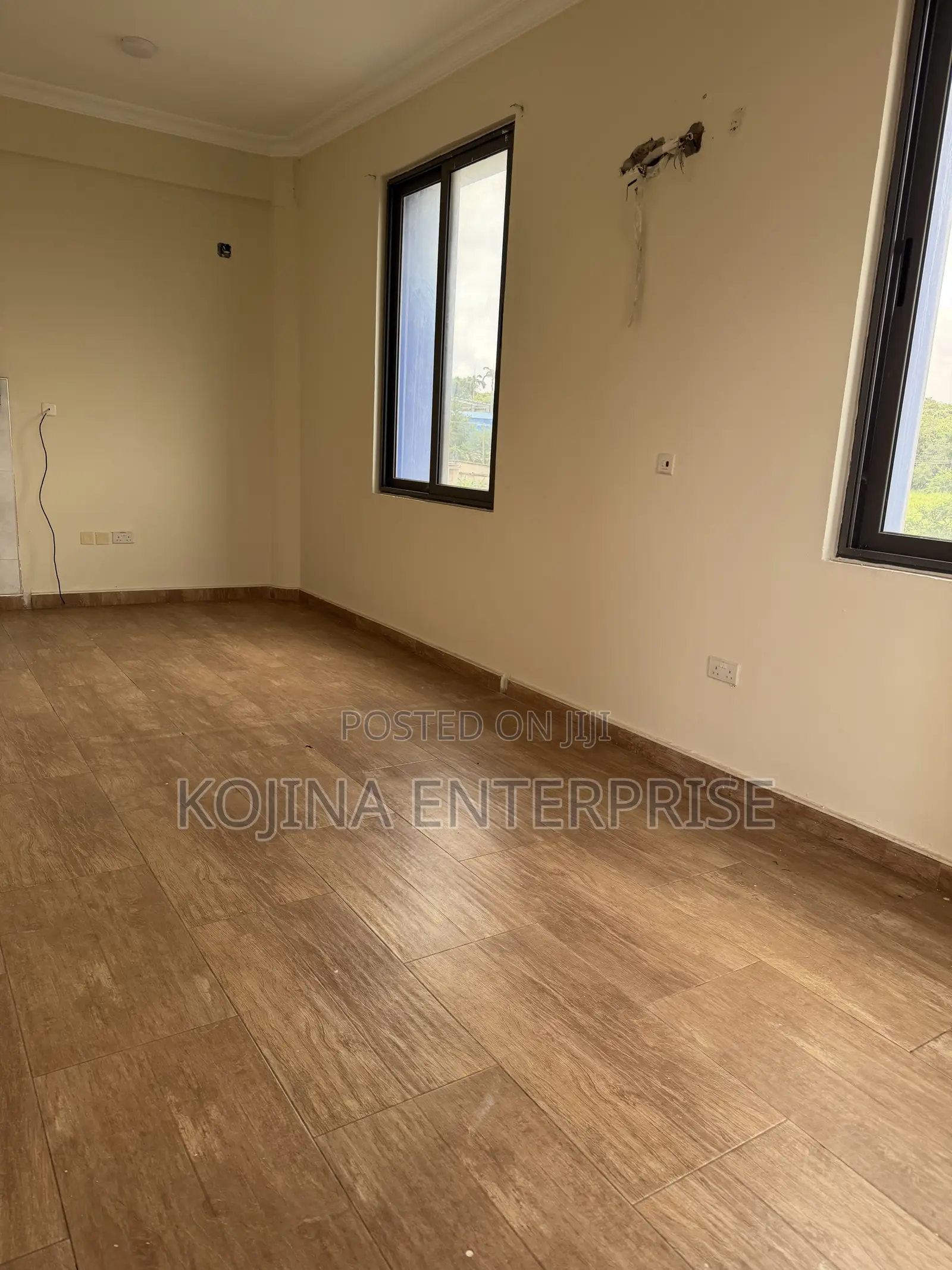 27.5 SQM Office Space for Rent – Asokwa New Road in Kumasi Metropolitan