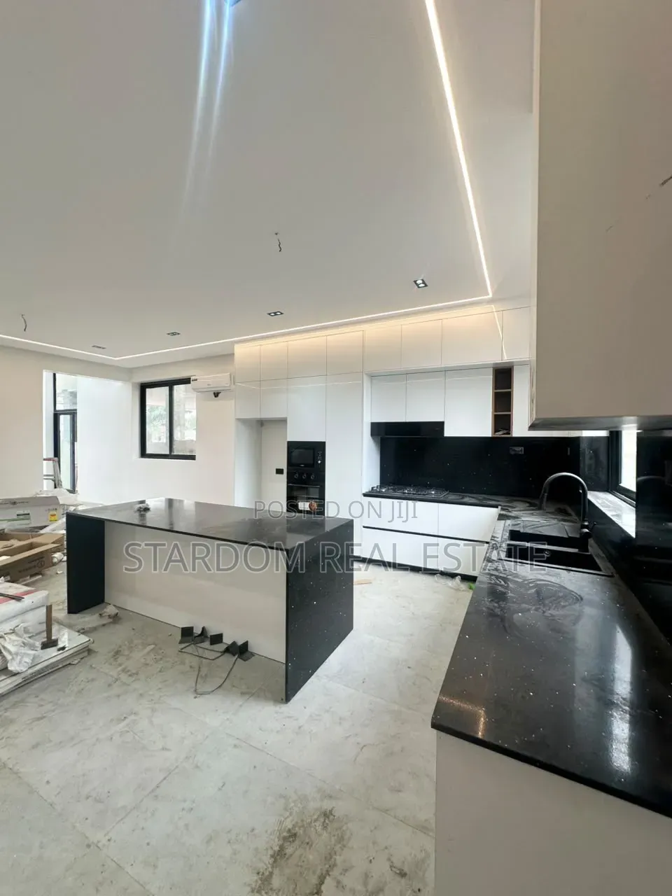 4bdrm Duplex in Spintex Road, Manet Junction for sale in Manet Junction