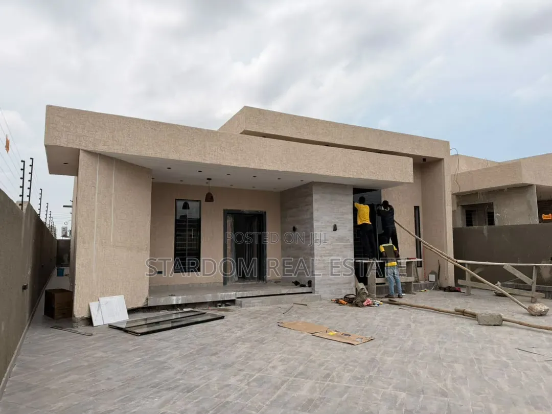 3bdrm Bungalow in Lakeside Estate for sale in Lake Side Estate